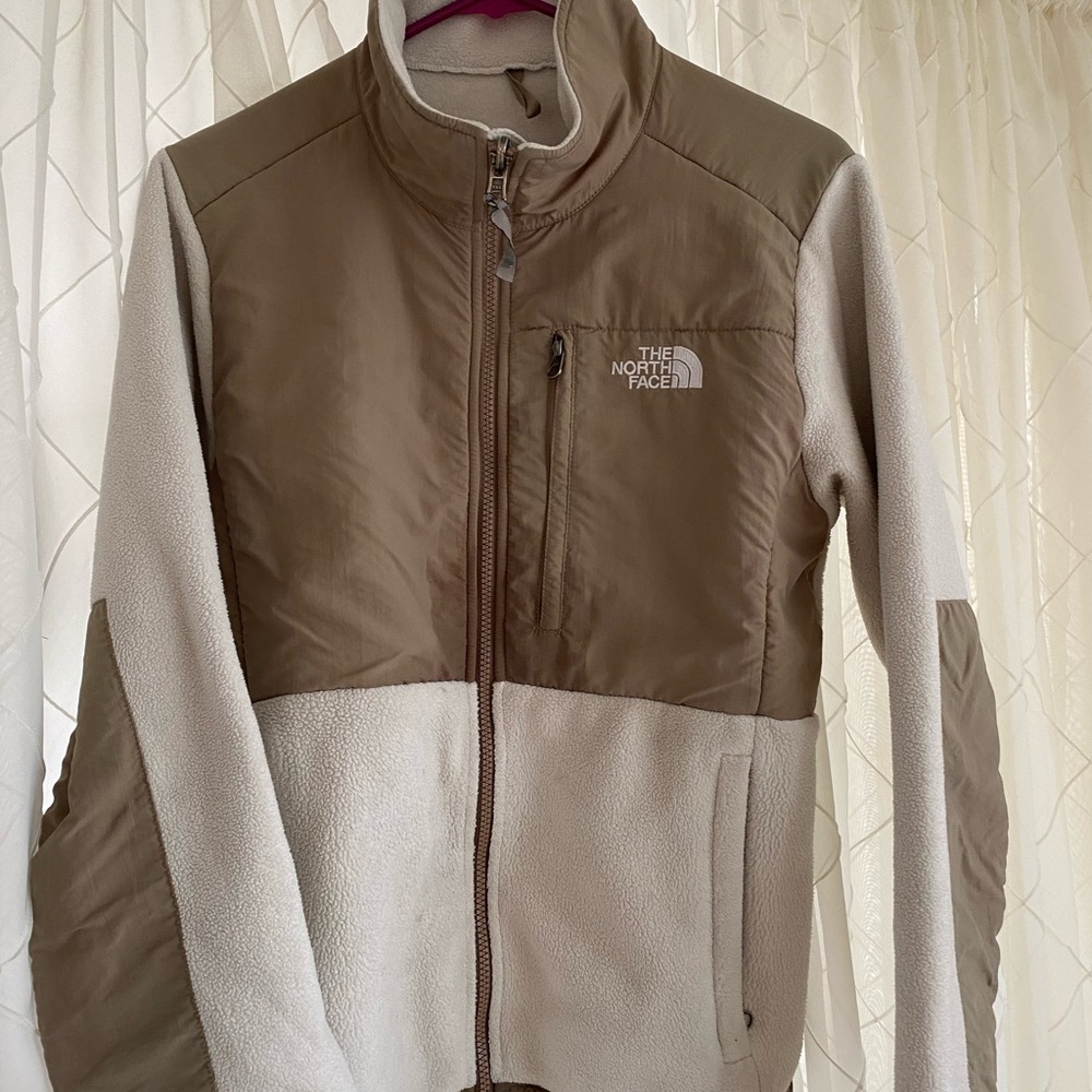 NorthFace Women’s Denali jacket, tan cream, size M
